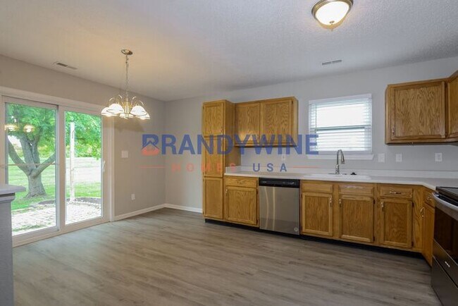 Building Photo - 50% Off DECEMBER Rent - Move-In By 11/30/22