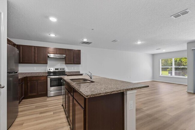 Building Photo - 129 Wellwood Ln
