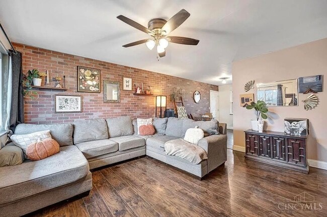 Foto del edificio - 477 Warr Ln