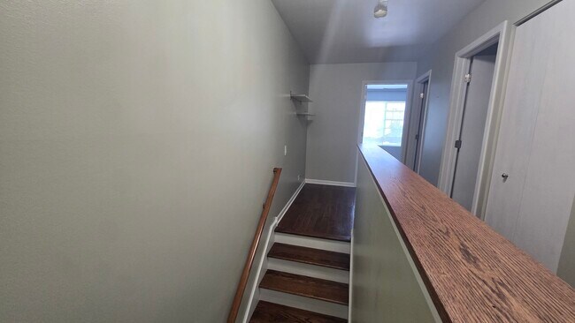 Foto del edificio - 739 Blossom Ct