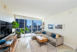 Building Photo - 475 Brickell Ave