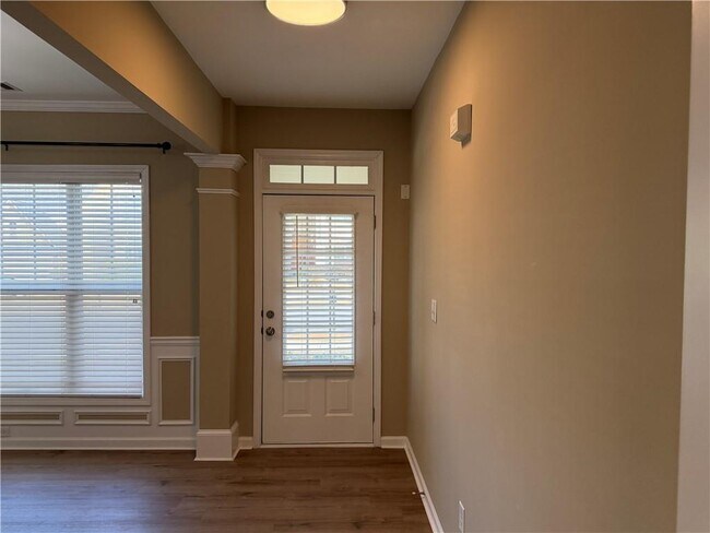 Foto del edificio - 2216 Worrall Hill Dr