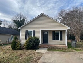 Building Photo - 2212 S Ridge Ave
