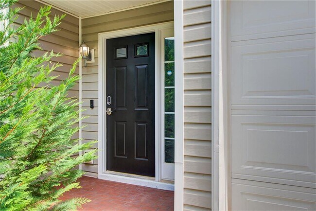 Foto del edificio - 2470 Stonegate Dr