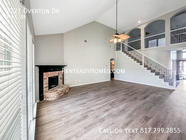 Foto del edificio - 2221 Overton Dr