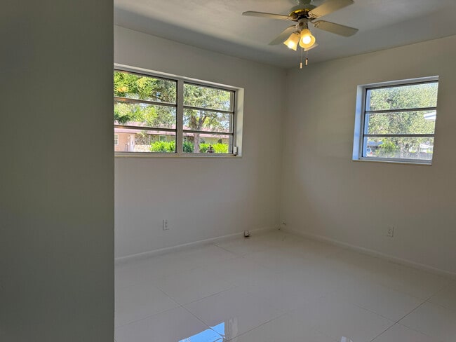 Segundo dormitorio - 11535 SW 81st Rd