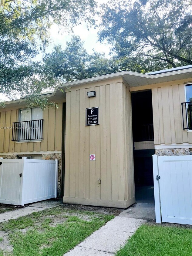 Primary Photo - 507 NW 39th Rd