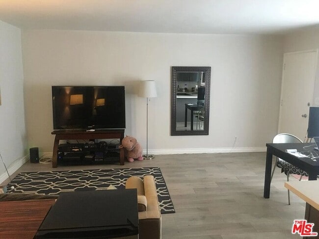 Foto del edificio - 3322 Atwater Ave