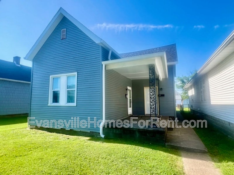 Primary Photo - 703 E Columbia St