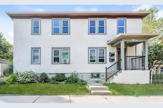 Streetview - 2209 E 33rd St