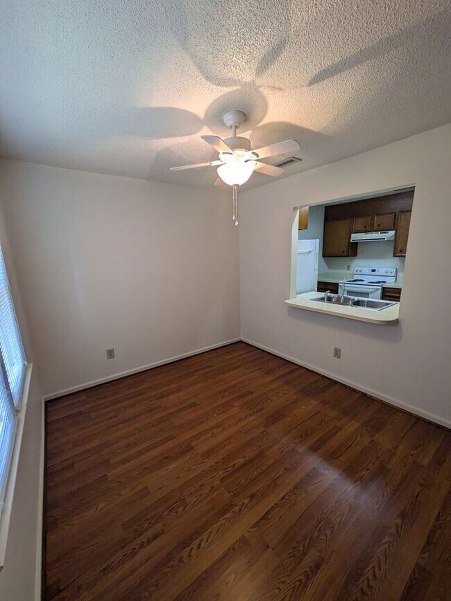 Foto del edificio - 2BD/2BA Unit at LakePointe