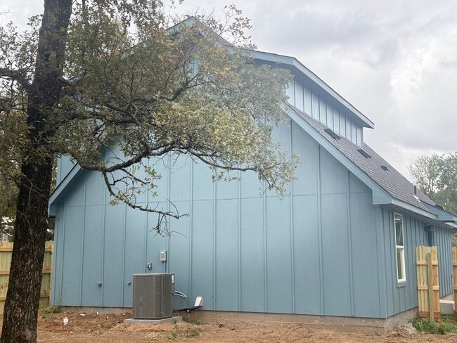 Foto del edificio - 151 Sleepy Meadow Dr