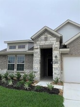 Building Photo - 4932 Twin Summit Dr