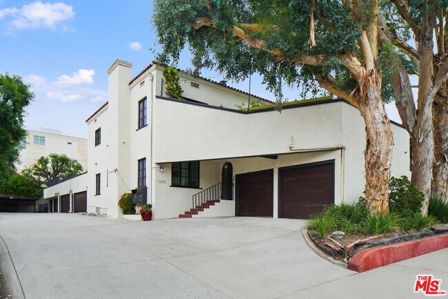 Foto del edificio - 1335 N Fairfax Ave