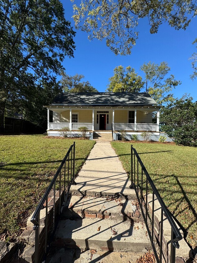 Foto principal - 527 E Cambridge Ave