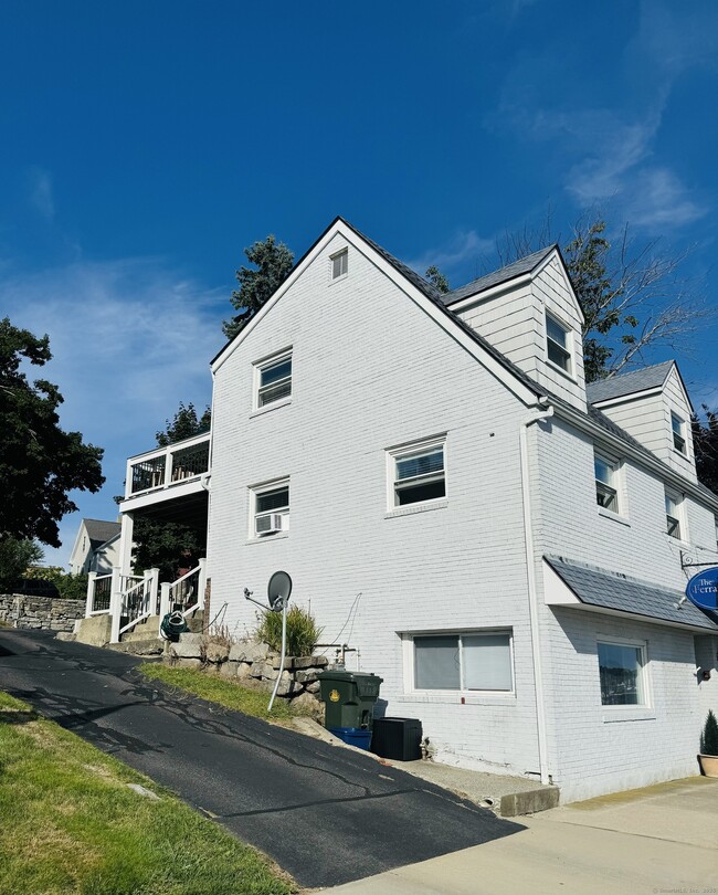 Foto del edificio - 249 Pequot Ave