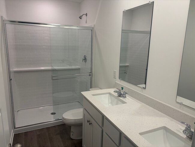 Building Photo - 6540 Linden Trl