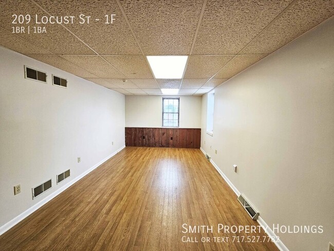 Building Photo - 209 Locust St