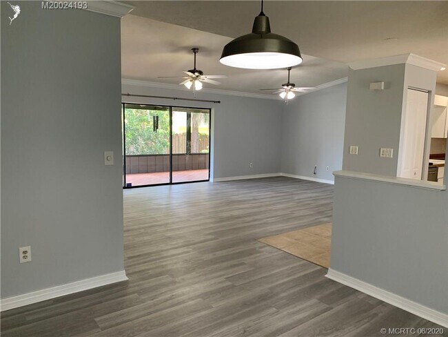 Foto del edificio - 2573 SW Cain St