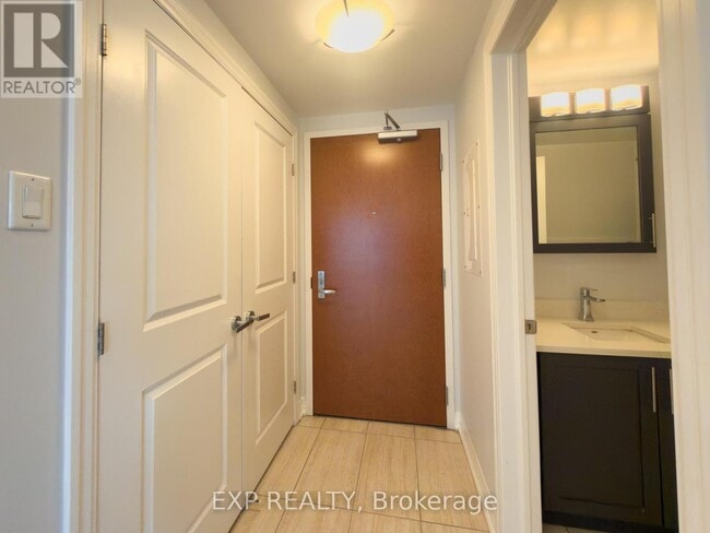 Building Photo - 195 Besserer St