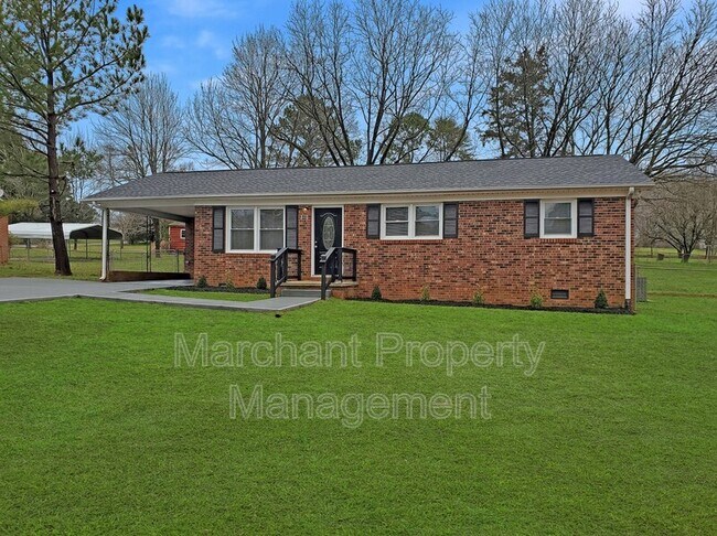 Foto del edificio - 445 Summerland Dr
