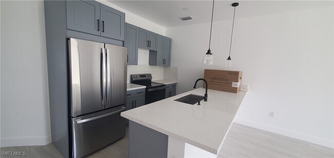 Foto del edificio - 810-812 12th St W