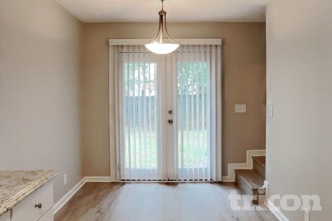 Building Photo - 257 Indian Park Dr
