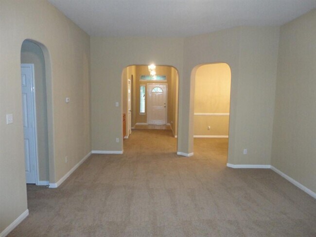 Building Photo - 21523 Sullivan Forest Dr