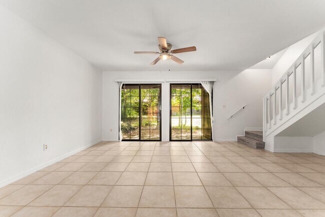 Foto del edificio - 3 bedroom in Gainesville FL 32607