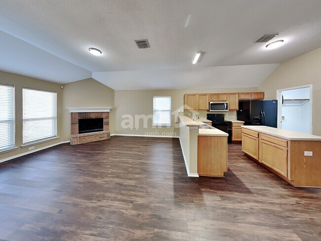 Foto del edificio - 10437 Manhassett Dr