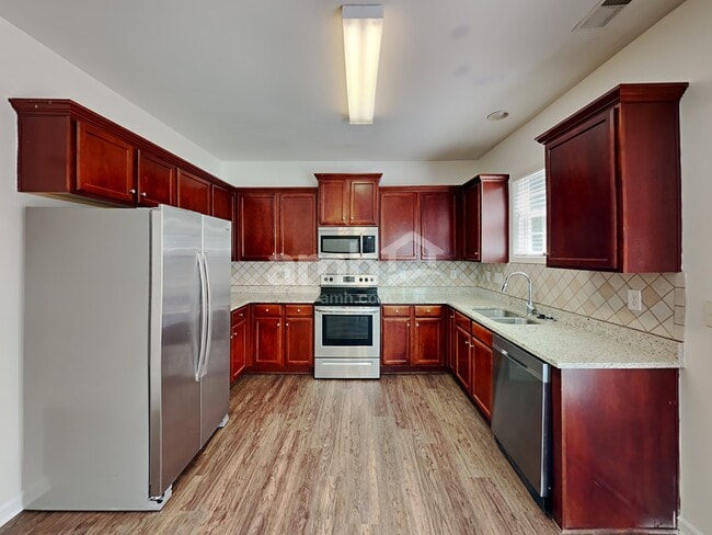 Building Photo - 9823 Jeanette Cir