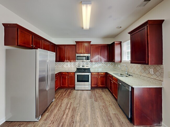 Foto del edificio - 9823 Jeanette Cir