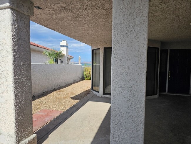 Foto del edificio - Unfurnished Long Term