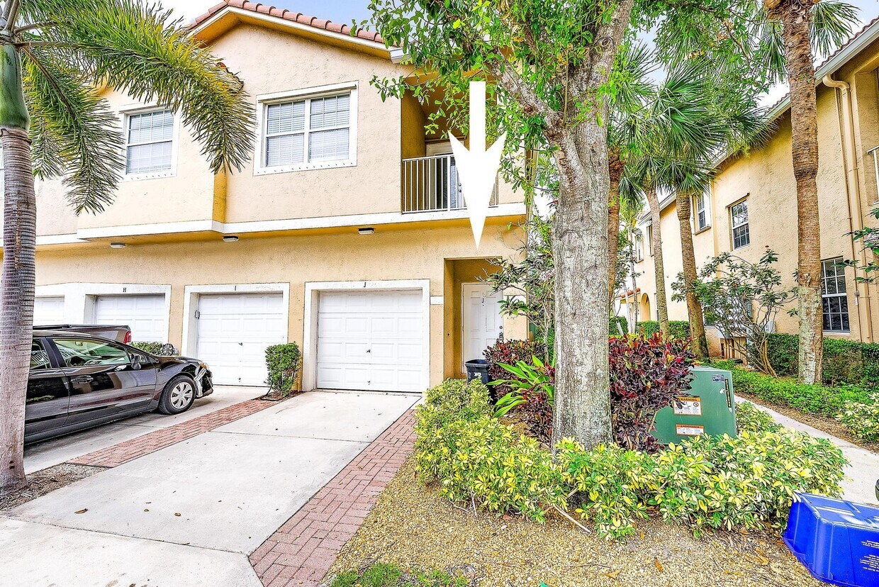 Primary Photo - 113 Lighthouse Cir