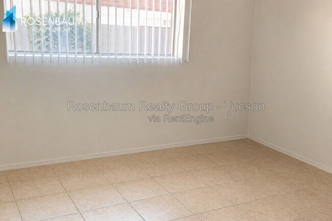 Foto del edificio - 3647 E Bellevue St