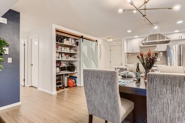 Pantry - 2253 Gilman Dr W