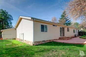 Foto del edificio - 420 S Montgomery St