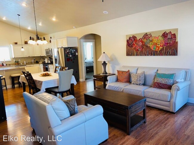 Building Photo - 3 br, 3 bath House - 3775 Boulder Creek