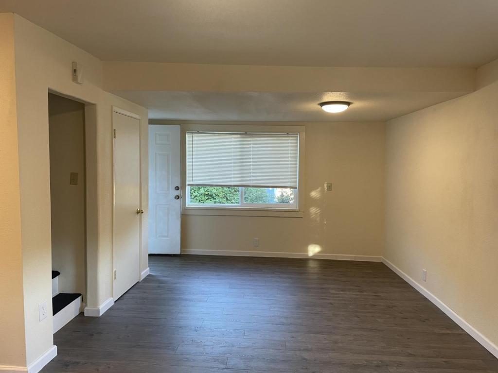 350 NE 6th St House Rental in Clatskanie, OR