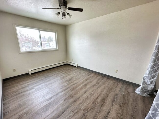 Building Photo - 2852 Telequana Dr