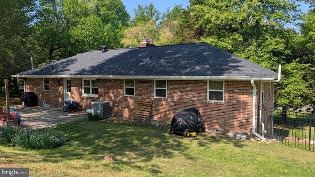 Building Photo - 15715 Tierra Dr