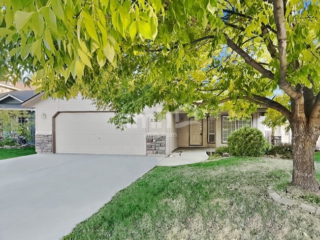 Building Photo - 1315 W Verbena Dr