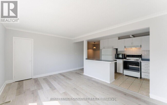 Photo du bâtiment - 56 Mendota Rd