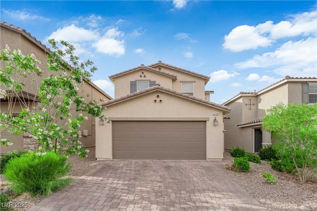 Foto principal - 9734 Cluny Ave