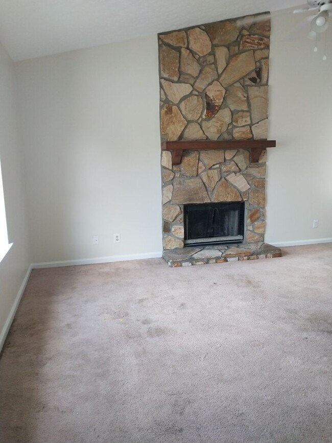 Building Photo - 3BD/2BA HOME FOR RENT