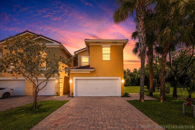 Foto del edificio - 813 Pipers Cay Dr