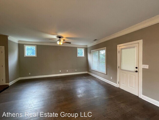 Foto del edificio - 4 br, 3.5 bath House - 1458 East Broad Street