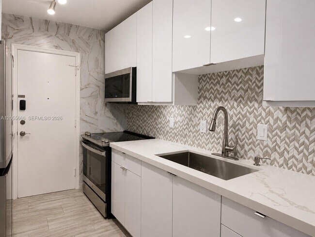 Foto del edificio - 2260 NE 67th St