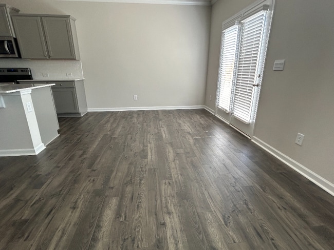 Building Photo - 5135 Tulip Sq