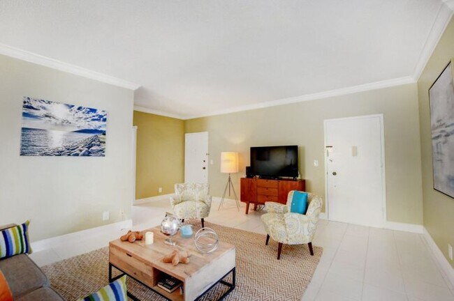 Building Photo - 3230 S Ocean Blvd